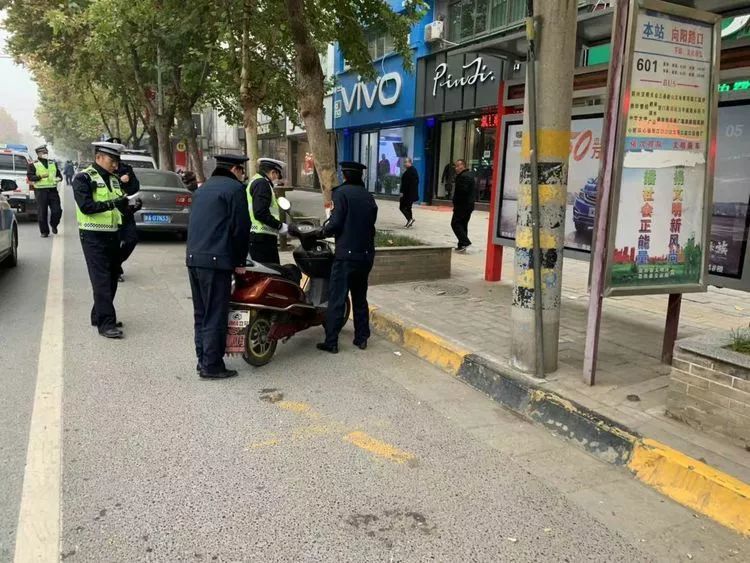 公职人员停车风波背后的心灵探寻，自然之旅与内心宁静的追寻
