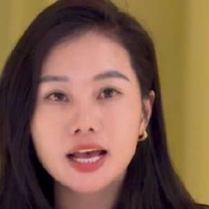 杨妞花重审前的梦境之旅，与爸爸的奇妙夜晚