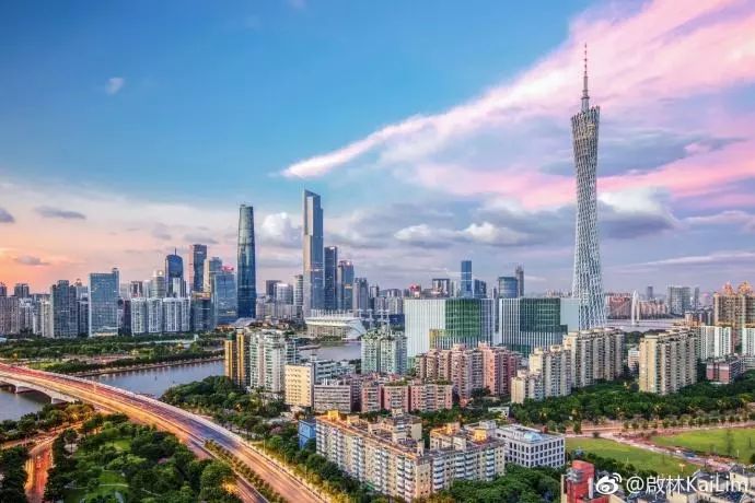 南京江宁滨江的日常故事，笑声与友情的滨江时光