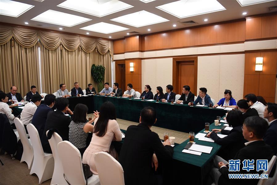 香港局势最新动态，学习与自信的力量在变革中显现