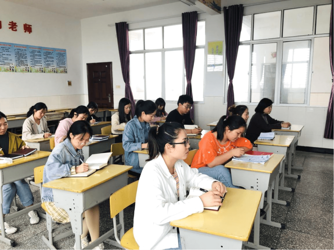 小宇泽最新动态，变化中的力量铸就自信与成就之路