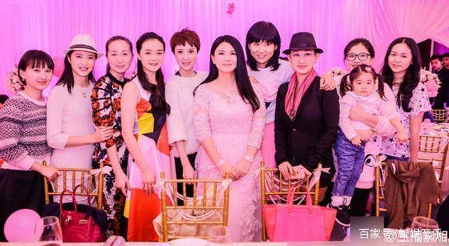 麦当劳婚礼炫酷登场，千元科技梦幻体验，引领潮流新风尚