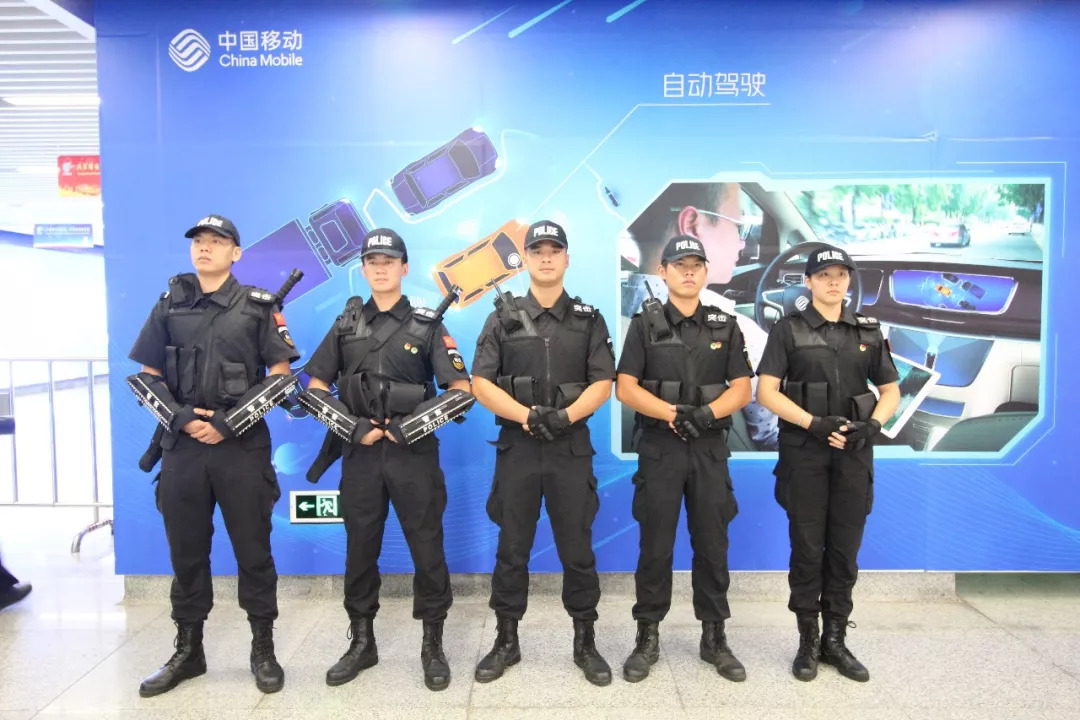 警界风情探秘，最新警片带你走进小巷深处的特色小店